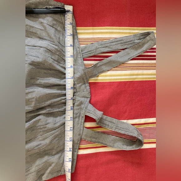 Cooperative Halter Swing dress - Picture 4 of 5